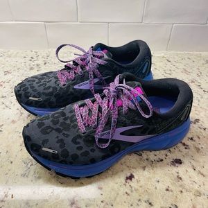 Women’s Brooks Ghost size 7
